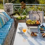Spyros House, 3 Bedrooms-sea View-in Tatil Evi Agia Efimia