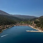 Spyros House, 3 Bedrooms-sea View-in Nyaraló Ajía Effimía
