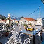 Spyros House, 3 Bedrooms-sea View-in Nyaraló Ajía Effimía