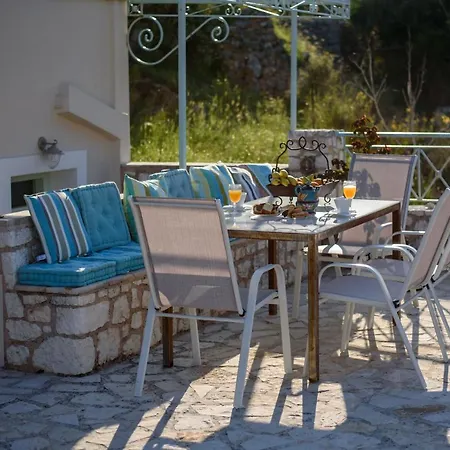 Nyaraló Spyros House, 3 Bedrooms-sea View-in *