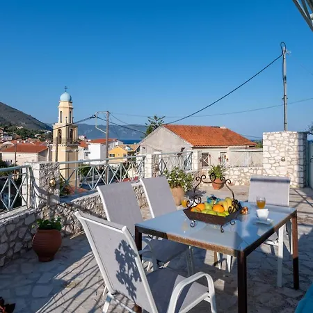 Spyros House, 3 Bedrooms-sea View-in Сasa de vacaciones Agia Efimia