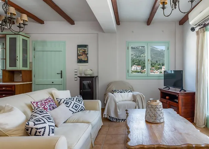 Spyros House, 3 Bedrooms-sea View-in