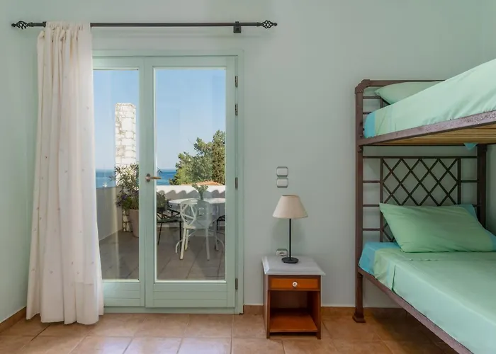 Casa vacanze Spyros House, 3 Bedrooms-sea View-in Agia Efimia